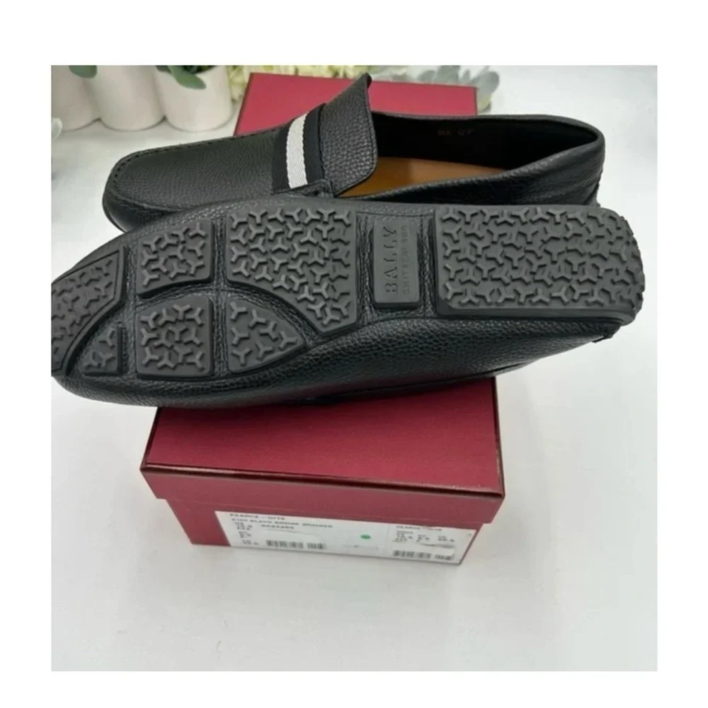 Bally pebble grain, leather driver loafers size 10.5 made in Italy